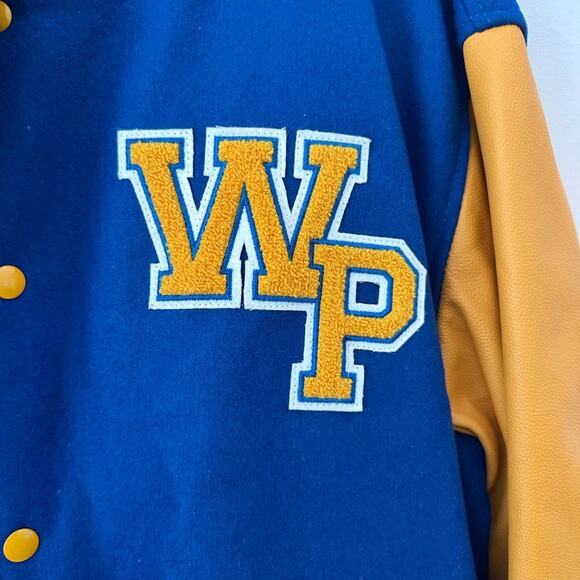 TV Wardrobe - The Goldbergs Blue and Yellow Varsity Jacket Size XL Authenticated - Picture 6 of 9